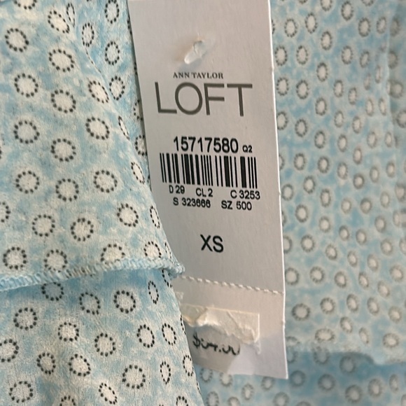 - "NWT" LOFT Polka Dot Patterned Blouse -Size XS Baby Blue - Picture 4 of 10